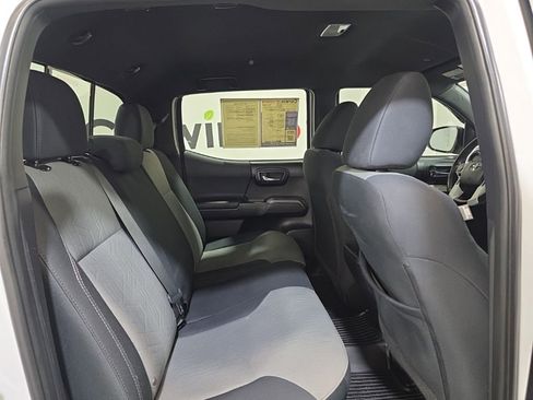 Used 2020 Toyota Tacoma TRD Off-Road image 16