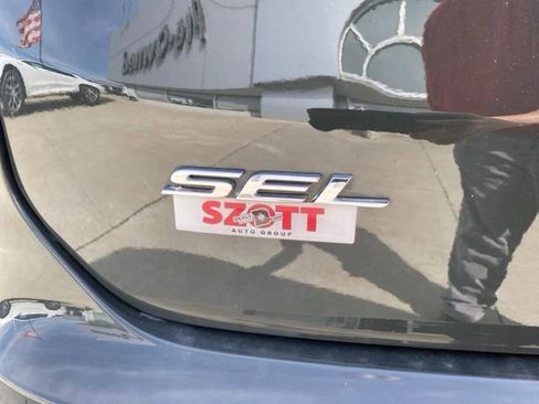 Used 2024 Ford Edge SEL image 5