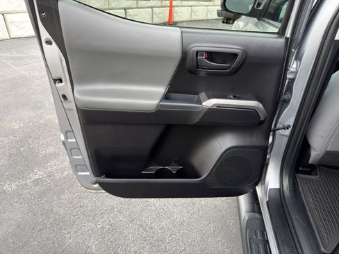 Used 2021 Toyota Tacoma SR5 image 28
