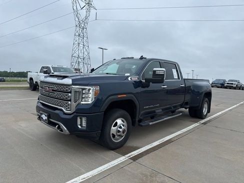 Used 2021 GMC Sierra 3500 Denali w/ Technology Package AWD/4WD image 2