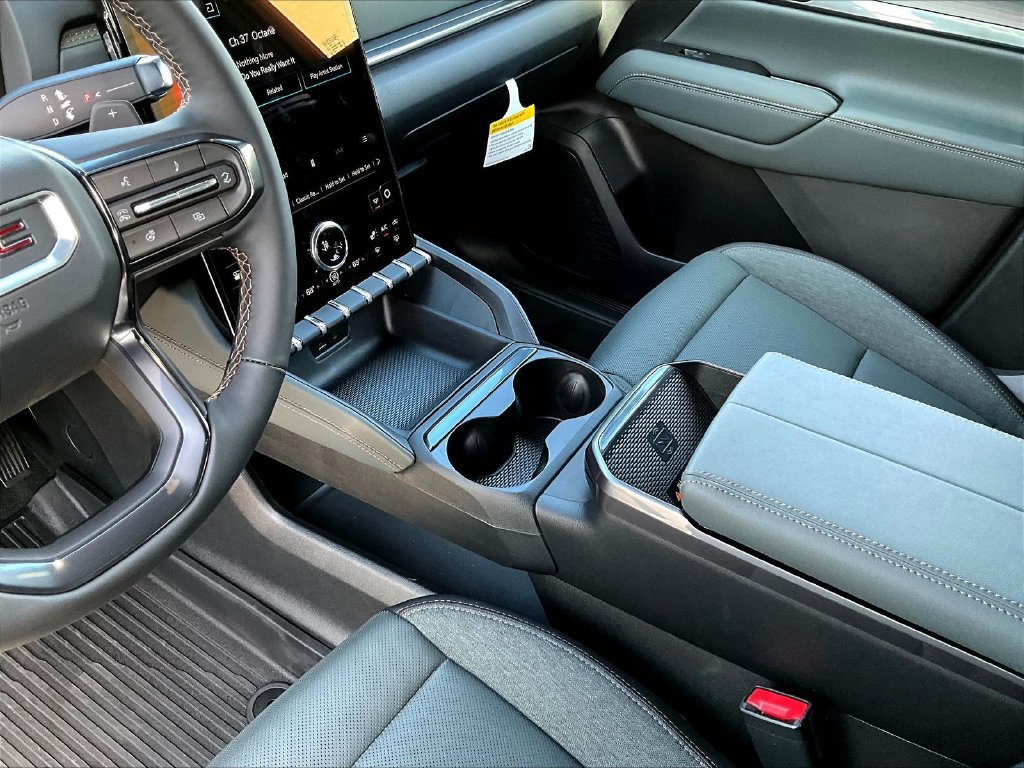 New 2027 GMC Terrain AT4 w/ Technology Package II AWD/4WD image 26