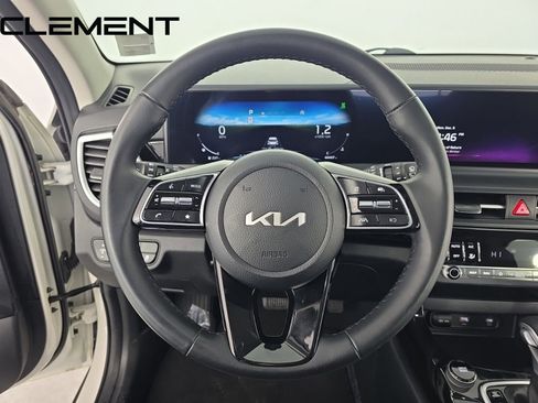 Used 2024 Kia Seltos S image 12