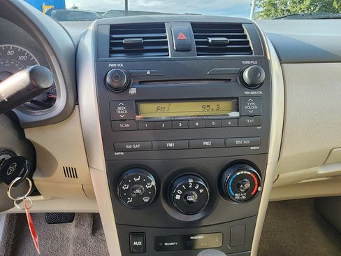 Used 2009 Toyota Corolla LE image 16