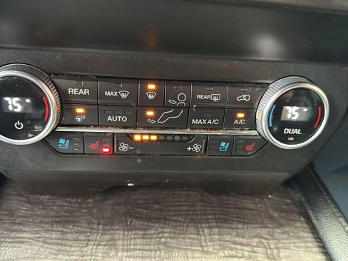 Used 2021 Ford Expedition Max Limited image 26