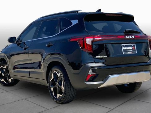 Used 2024 Kia Seltos EX FWD image 12