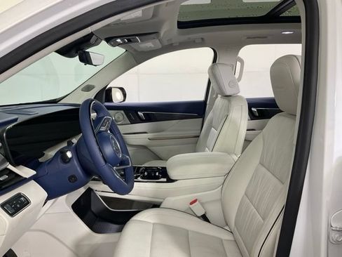 Used 2025 Buick Enclave Avenir w/ Super Cruise Package AWD/4WD image 32