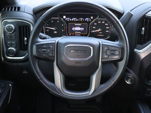 Used 2023 GMC Sierra 2500 Denali w/ Denali Black Diamond Edition image 13