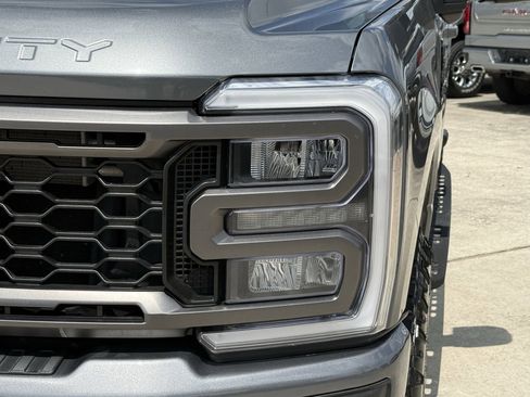 Used 2024 Ford F250 Lariat w/ Tremor Off-Road Package AWD/4WD image 11