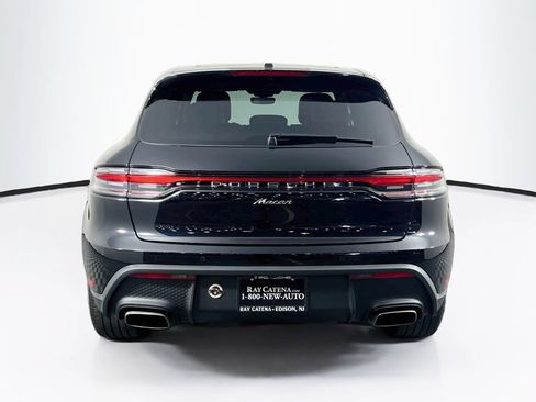 Certified 2023 Porsche Macan AWD/4WD image 10