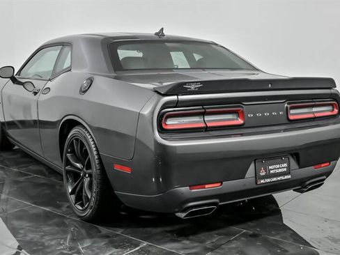 Used 2016 Dodge Challenger R/T Plus image 9