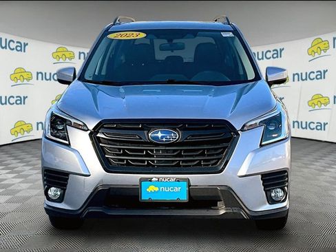 Used 2023 Subaru Forester Premium image 2