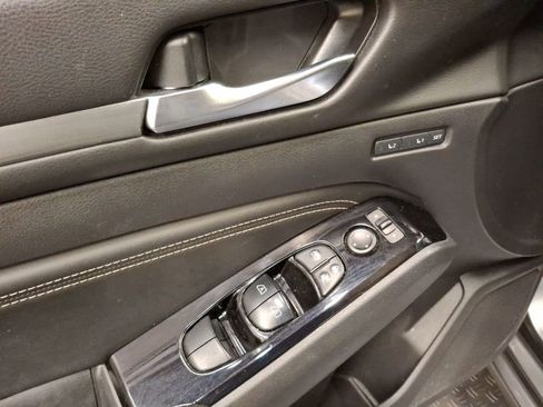 Used 2020 Nissan Altima 2.5 Platinum image 16