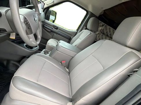 Used 2017 Nissan NV 2500 SV w/ Back Door Glass Package RWD image 14