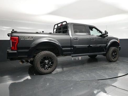 Used 2018 Ford F250 Lariat w/ Lariat Ultimate Package AWD/4WD image 2