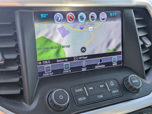 Used 2019 GMC Acadia SLT FWD image 19