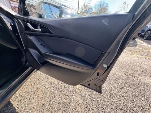 Used 2014 MAZDA MAZDA3 i Touring image 38