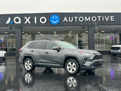 Used 2020 Toyota RAV4 XLE w/ All Weather Liner Package
