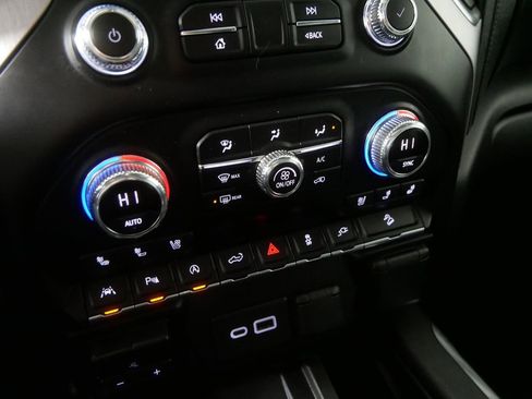 Used 2021 GMC Sierra 1500 SLT image 28