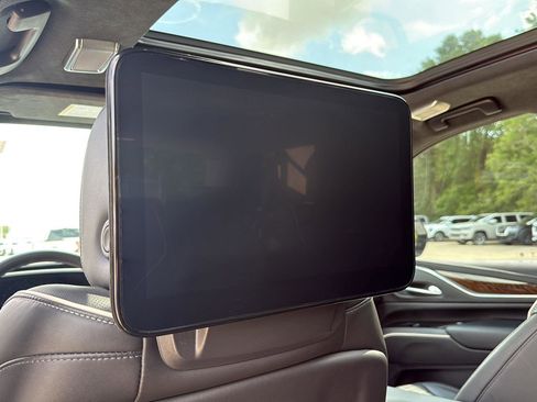 Used 2022 Cadillac Escalade Sport Platinum w/ Heavy-Duty Trailer Package image 23