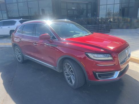 Used 2020 Lincoln Nautilus Reserve image 2