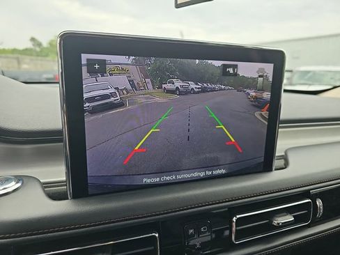 Used 2023 Lincoln Aviator AWD w/ Premium Package image 20