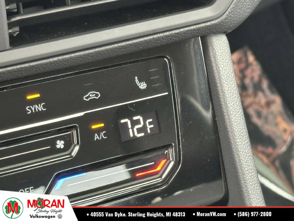 Certified 2026 Volkswagen Jetta SE w/ Black Wheel Package FWD image 27