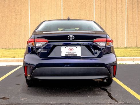 Used 2023 Toyota Corolla LE FWD image 8