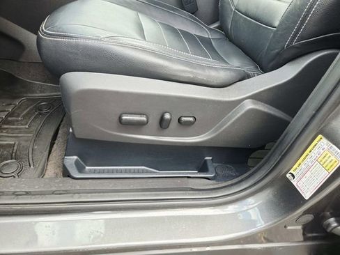 Used 2017 Ford Escape SE FWD image 31