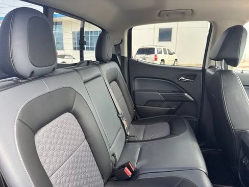 Used 2019 Chevrolet Colorado Z71 AWD/4WD image 16