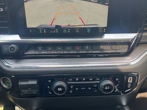 Used 2024 Chevrolet Silverado 2500 High Country w/ Technology Package image 13