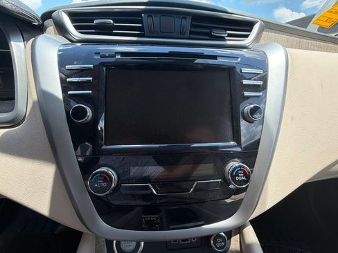 Used 2022 Nissan Murano SV FWD image 13