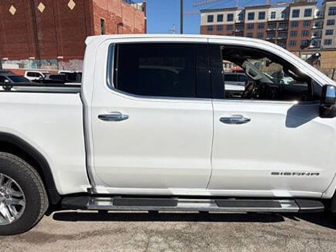 Used 2021 GMC Sierra 1500 SLT w/ SLT Premium Package image 2