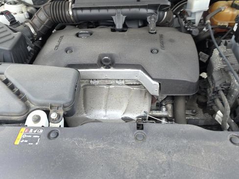 Used 2019 Buick Envision Essence FWD image 9