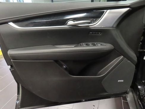 Used 2025 Cadillac XT5 Premium Luxury image 10