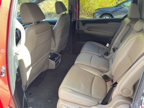 Certified 2022 Honda Odyssey Touring image 11
