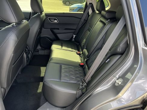New 2026 Nissan Rogue Platinum AWD/4WD image 16