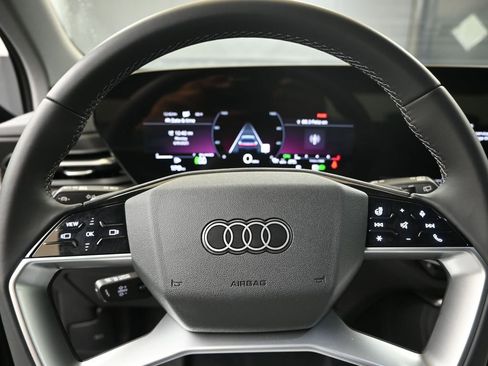 Certified 2025 Audi Q5 Premium w/ Convenience Package image 25