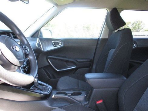 Used 2021 Kia Soul S image 37