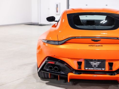 Used 2020 Aston Martin V8 Vantage Coupe image 14