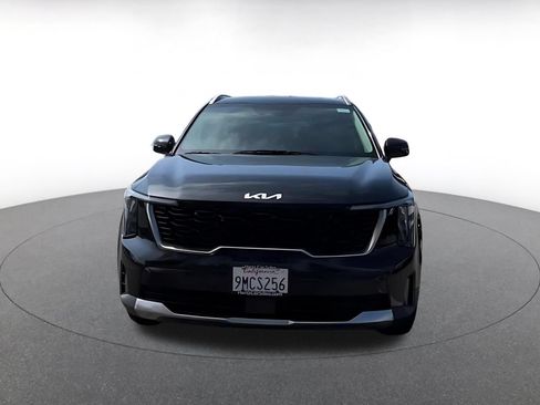 Used 2024 Kia Sorento S FWD image 4