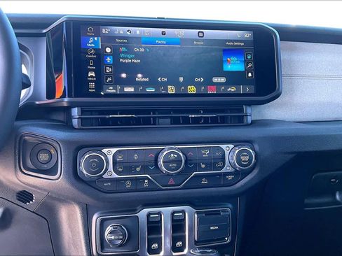 Certified 2025 Jeep Wrangler Sport image 30