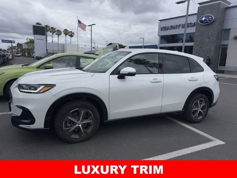 Used 2025 Honda HR-V EX-L image 1