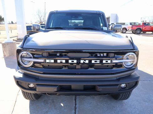 New 2025 Ford Bronco Outer Banks image 10