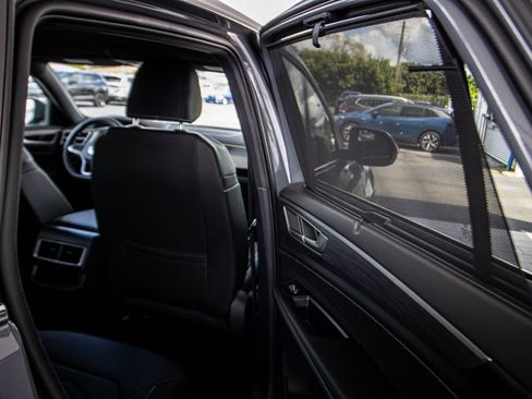 New 2026 Volkswagen Atlas Cross Sport SE FWD image 21