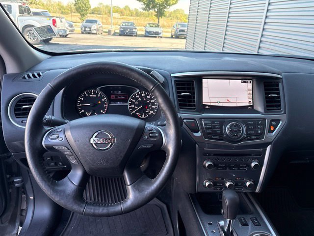 Used 2020 Nissan Pathfinder SL AWD/4WD image 7