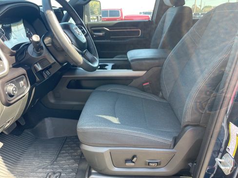 Used 2024 RAM 2500 Big Horn w/ Night Edition AWD/4WD image 10