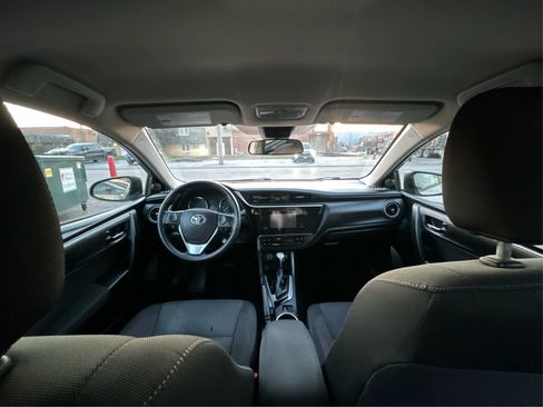 Used 2018 Toyota Corolla LE image 23