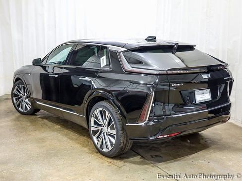 New 2025 Cadillac Lyriq Luxury w/ LPO, Floor Liner Package image 7