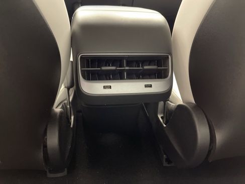 Used 2018 Tesla Model 3 Long Range image 24