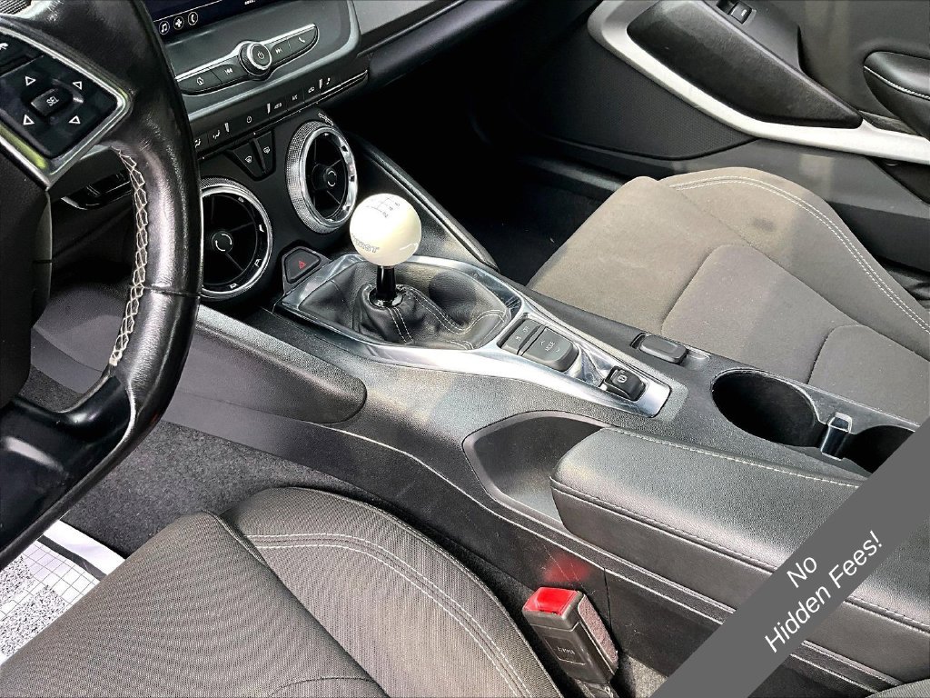 Used 2020 Chevrolet Camaro LT RWD image 12